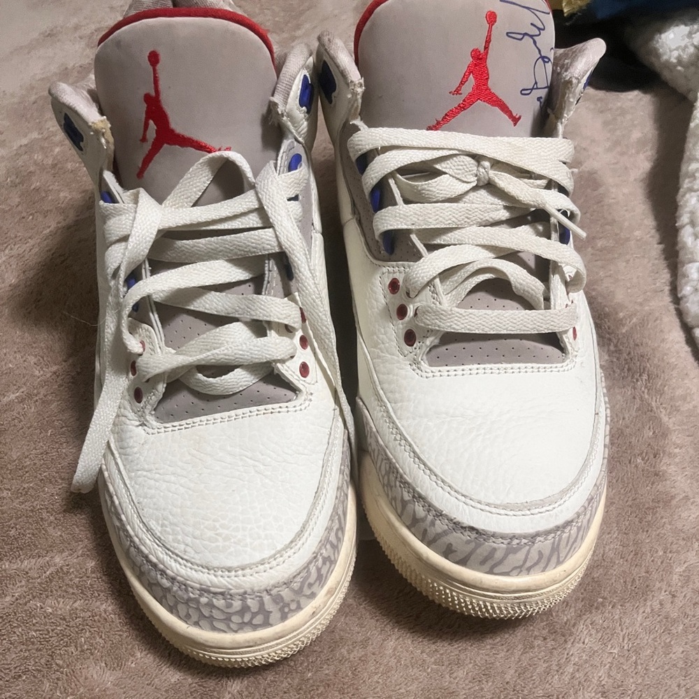 Air Jordan 3 Retro 'International Flight'
men size 8